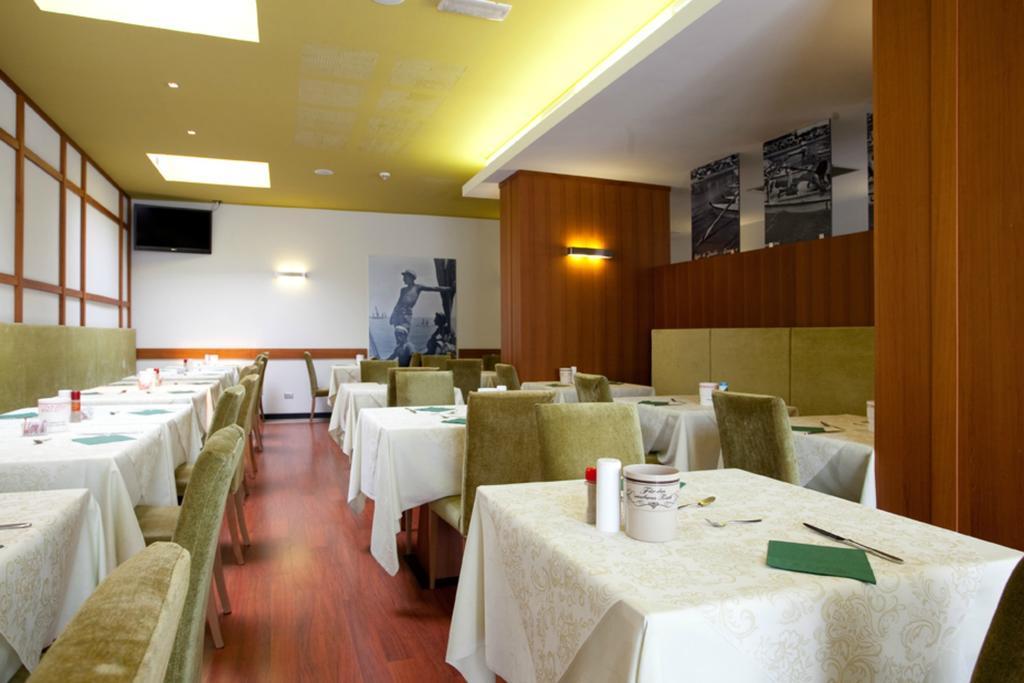 Hotel Vienna Lido di Jesolo Exterior foto